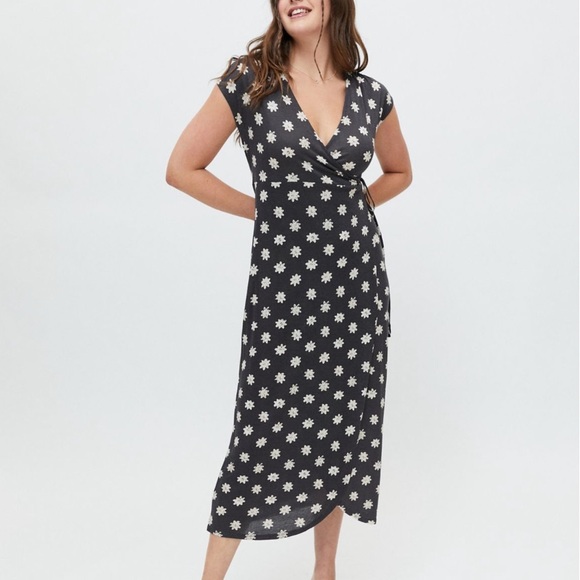 UO Zina Wrap Midi Dress - Picture 1 of 4